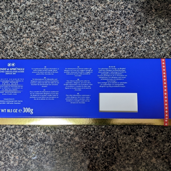 Lindt 300g Chocolate Bar Cover - Picture 2 of 2